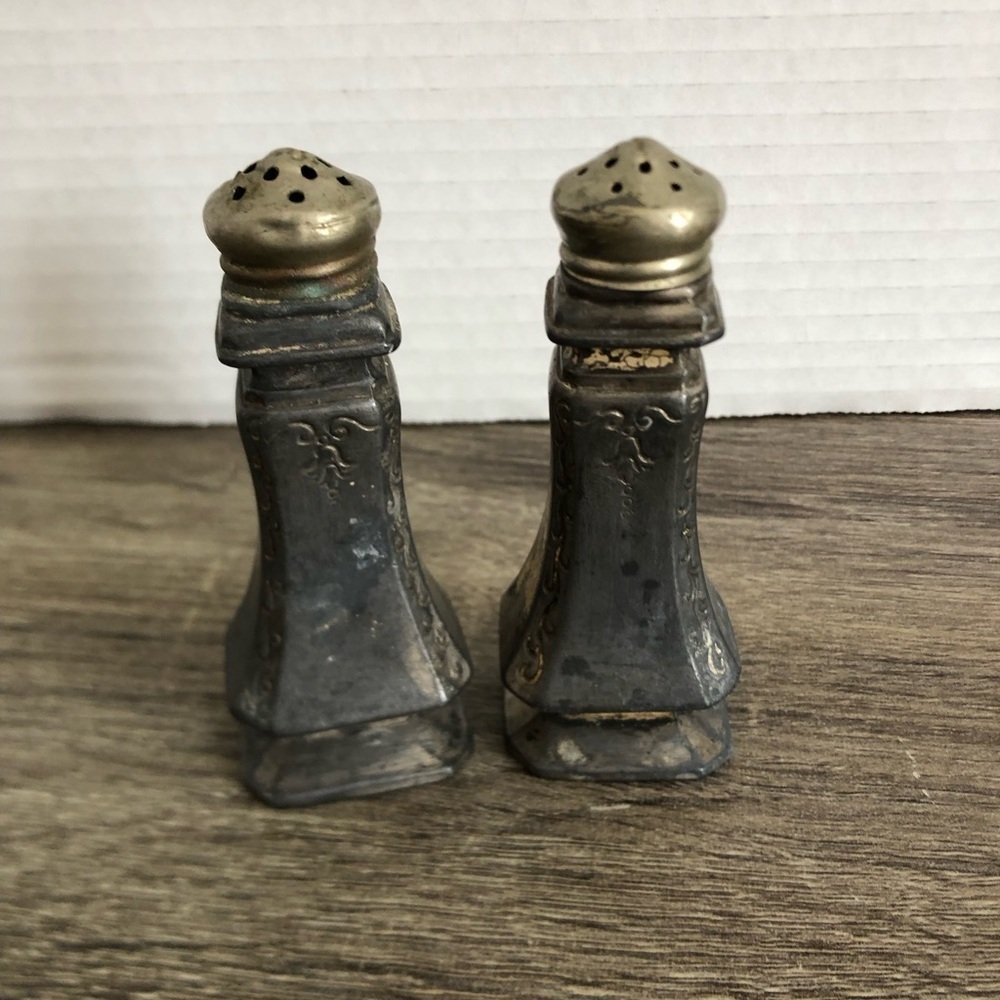 Vtg Silver Plate Salt and Pepper